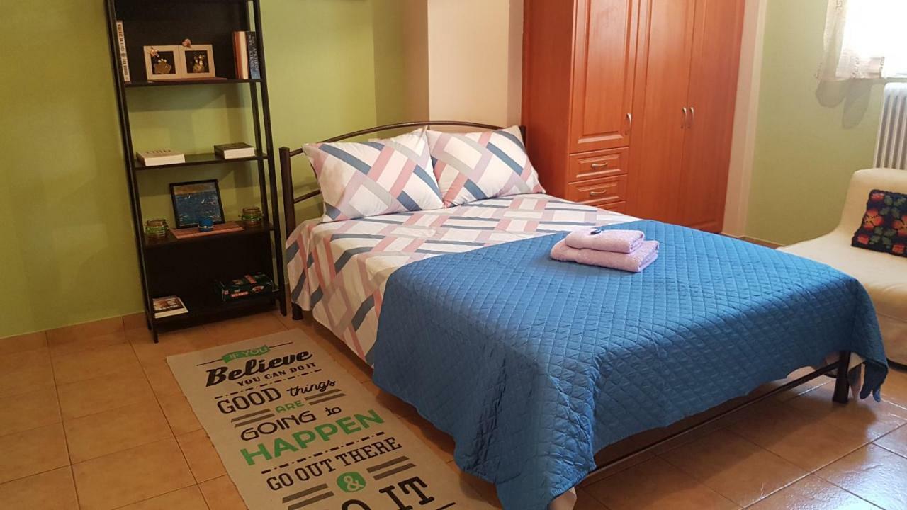 Cozy Loft Appartement Mesolóngion Buitenkant foto